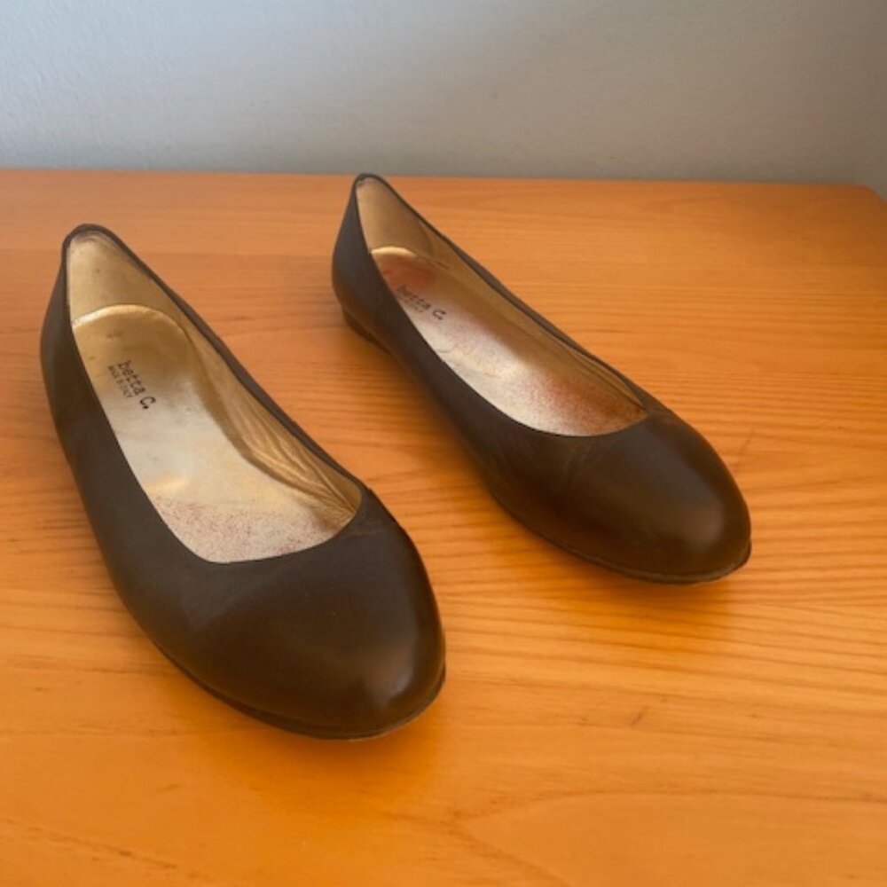 Betta Carrano Black Leather Ballet Flats Size 38 1/2